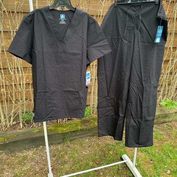 Adar Universal Unisex Scrubs Drawstring Scrub Set - Picture 2 of 5